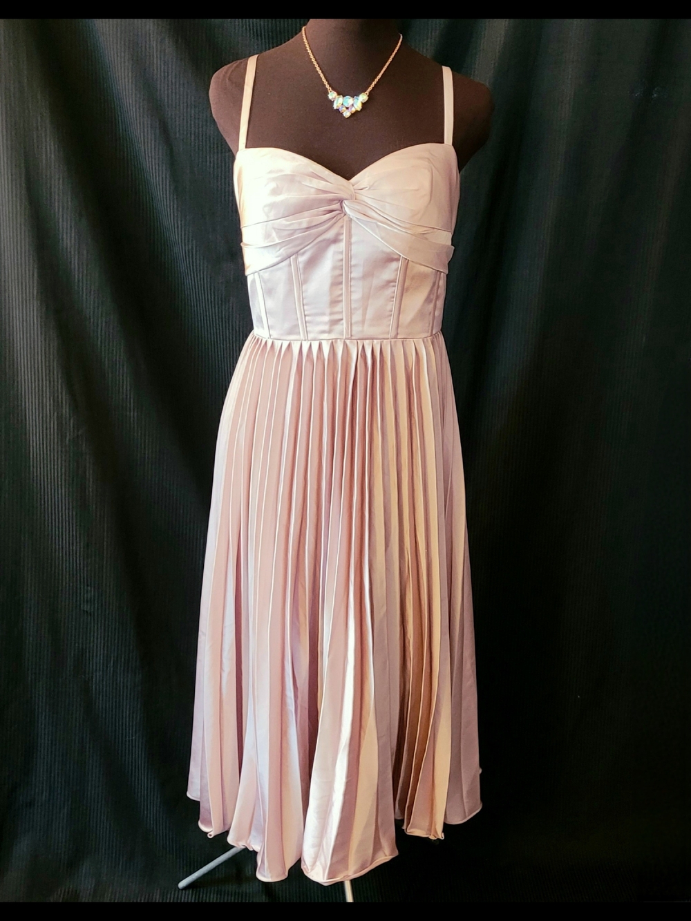 New Sz 12 Blush Pink Pleated Midi Dress